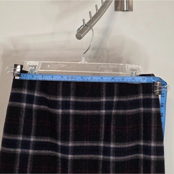 Talbots Petite Size 8 Plaid Wool Blend Skirt With Back Zipper & Button Closure - Picture 6 of 10